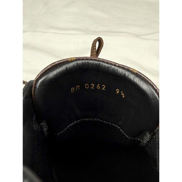 Men\'s Size 10.5 Louis Vuitton Runaway Tricolor Monogram SPB-JB 366624 main image 4